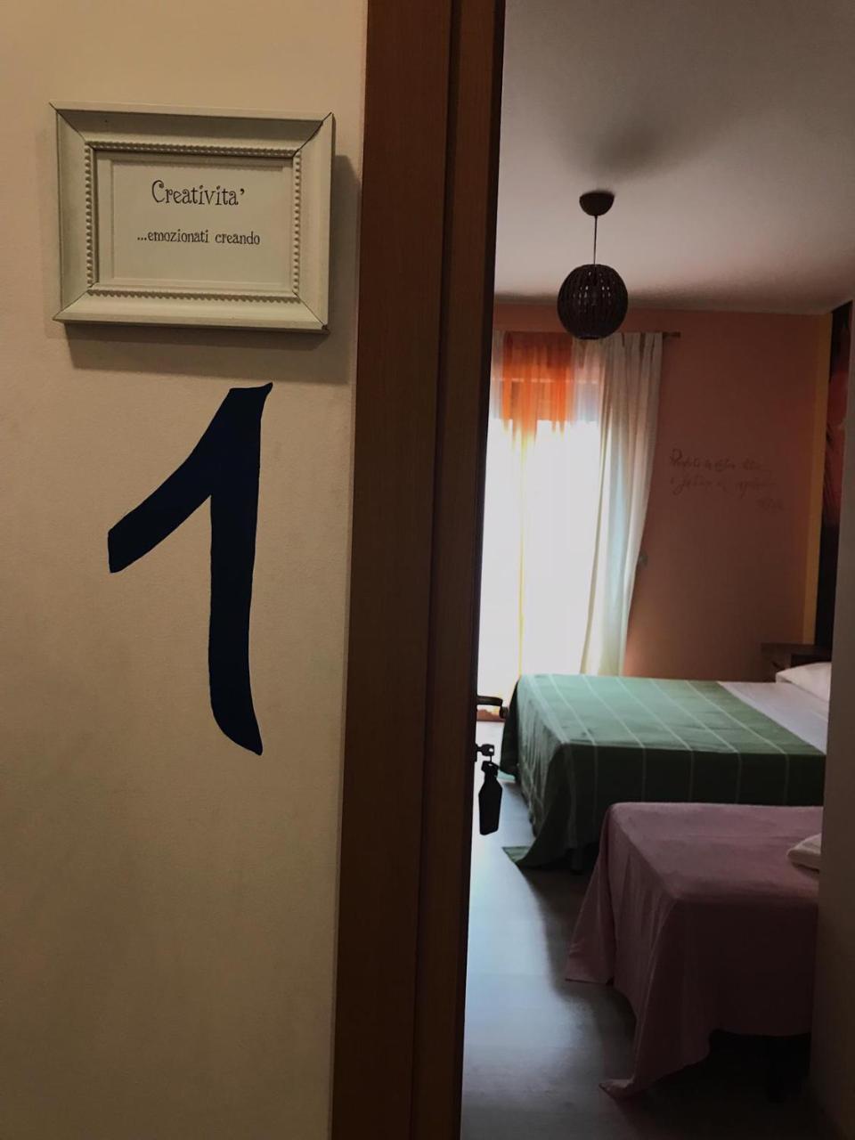 Hotel Opera' Moscufo Exteriör bild